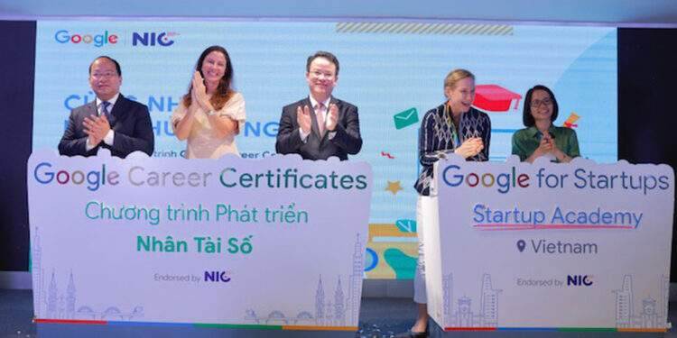 Google hỗ trợ Việt Nam chuyển đổi số thông qua chương trình phát triển nhân tài số 1 Google hỗ trợ Việt Nam chuyển đổi số thông qua chương trình phát triển nhân tài số