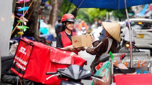 Người dùng kỳ vọng gì từ hiện tượng “nở rộ” thương mại điện tử
