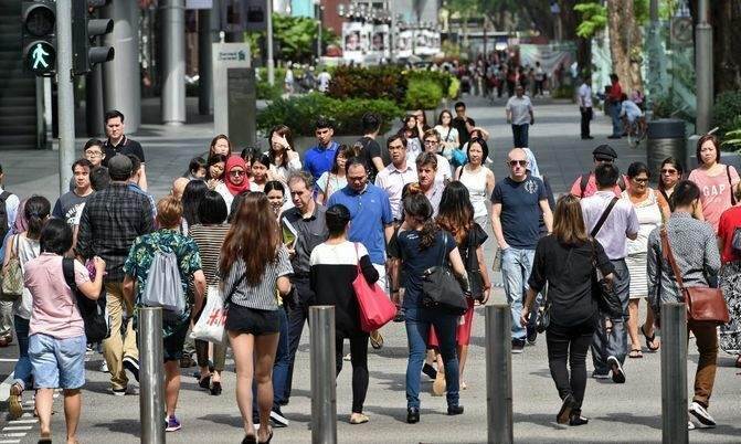 Singaporeans to receive up to $440 in cost-of-living support next month