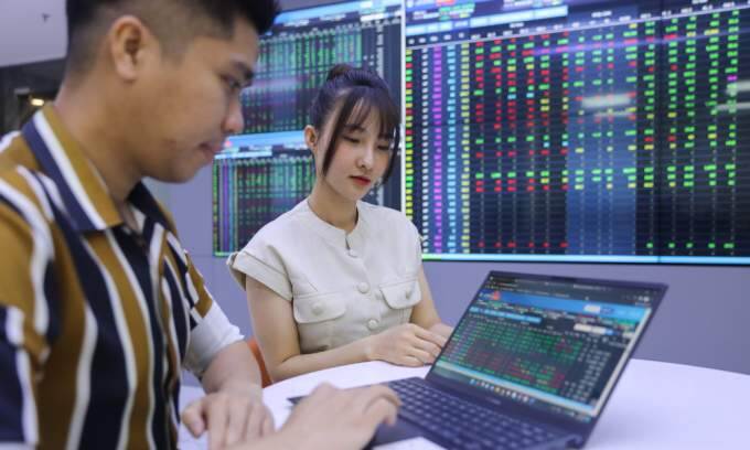 Stocks drop to 5-week low amid Asian markets’ plunge