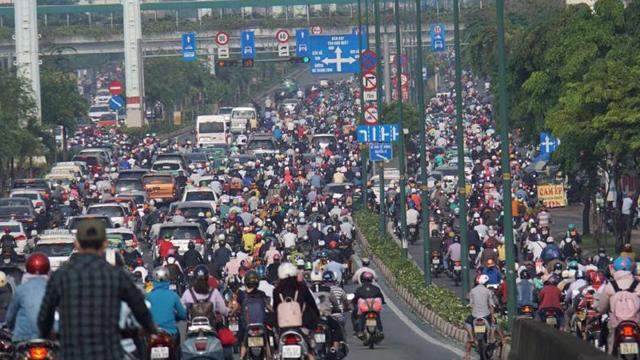 TP.HCM bàn phương án làm 5 dự án BOT áp dụng Nghị quyết 98