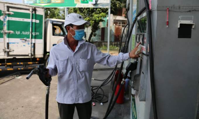 Vietnam gasoline prices fall amid expected slower growth in global demand