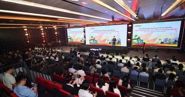 Lý giải chuỗi tăng trưởng cao liên tục, trải nghiệm không gian số và đổi mới sáng tạo