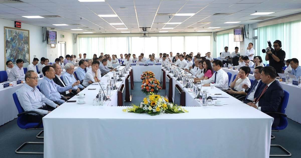 Hành trình gắn kết các thế hệ EVNGENCO3