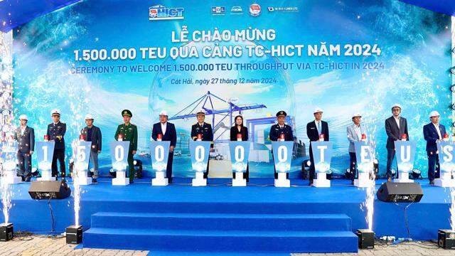 Năm đầu tiên Tân cảng Hải Phòng đón 1.500.000 TEU