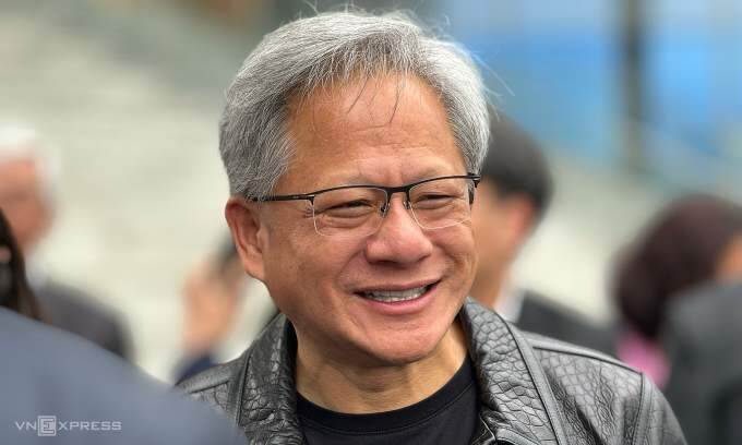 Nvidia CEO Jensen Huang returns to Vietnam