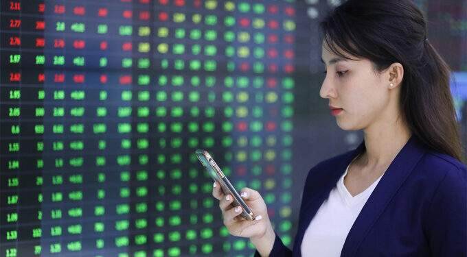 Stocks close 12% higher in 2024