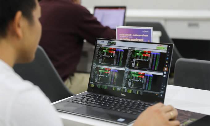 Stocks stay flat for 3 weeks