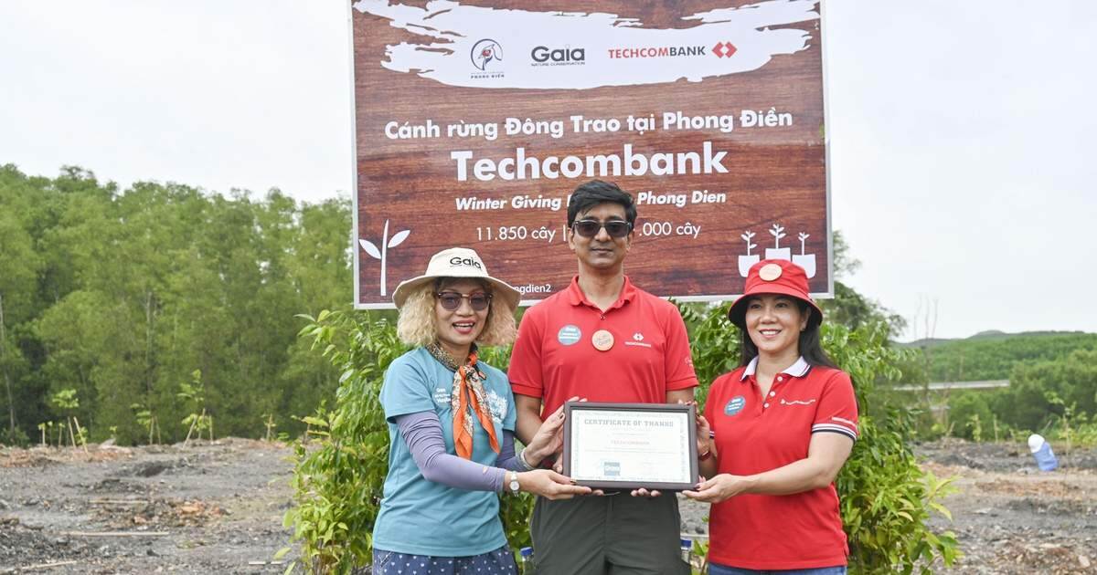 Techcombank cam kết đồng hành vì mục tiêu net-zero vào năm 2050