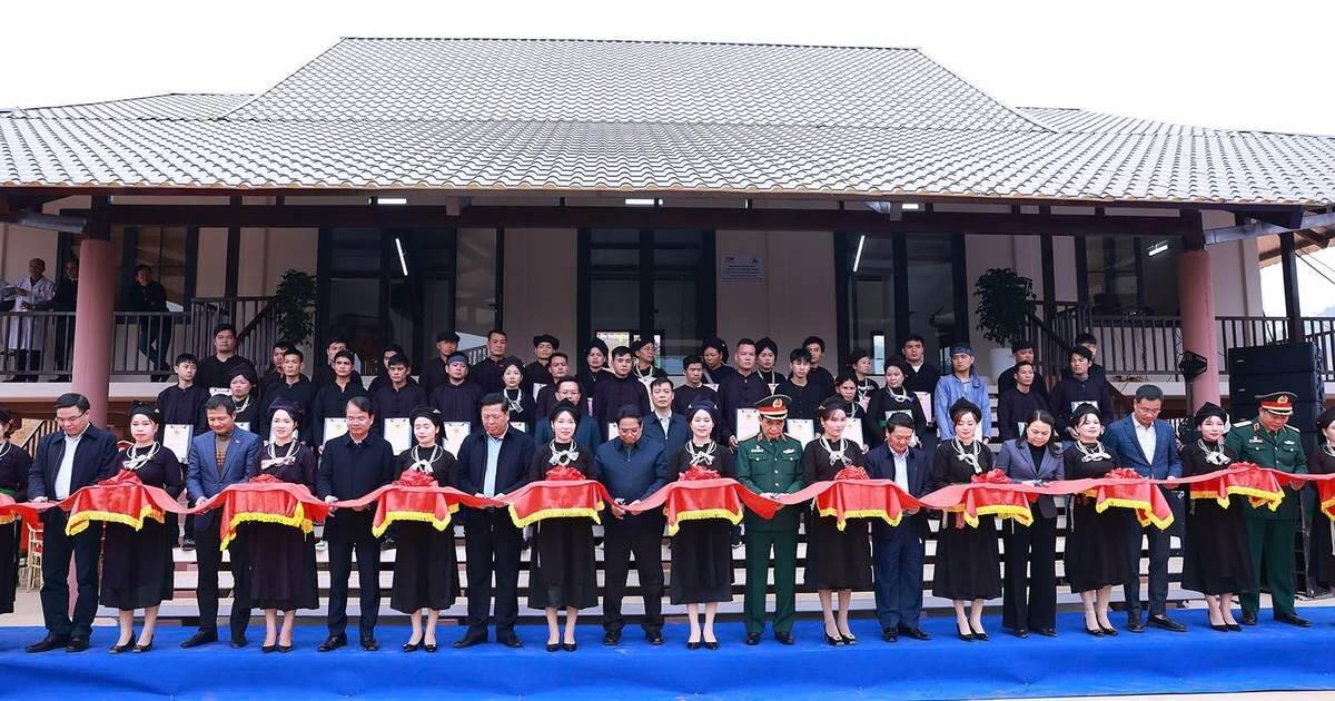 Vietjet chung tay mang đến những ngôi nhà đẹp như mơ cho người dân Làng Nủ