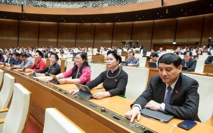 Vietnam lawmakers approve plans to restart nuclear power development