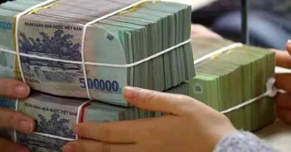 Gửi bao nhiêu tiền để được lãi suất tiết kiệm 9,5%/năm?