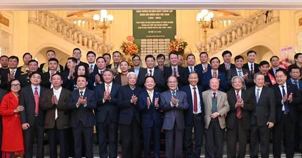 SHB nhận Bằng khen tại Lễ tôn vinh Doanh nhân, Doanh nghiệp Thăng Long 2024