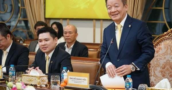 ‘Bầu’ Hiển đầu tư vào hãng bay từng được ví như 'con chim... chả còn cọng lông nào'