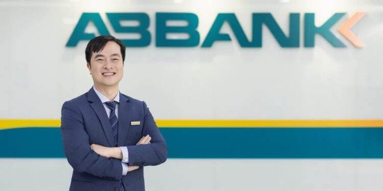 ABBANK chính thức bổ nhiệm chức danh tổng giám đốc đối với ông Phạm Duy Hiếu 1 ABBANK chính thức bổ nhiệm chức danh tổng giám đốc đối với ông Phạm Duy Hiếu