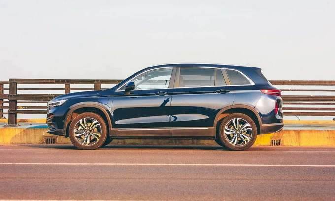 Chinese EV firm Skyworth begins selling cars in Singapore