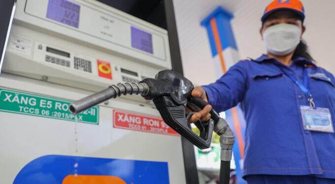 Gasoline prices reach 3-month high 1 Gasoline prices reach 3-month high