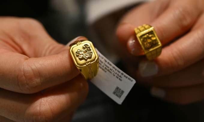 Gold price falls - VnExpress International
