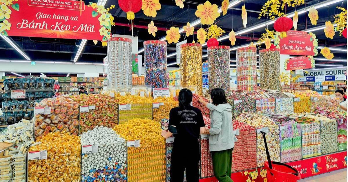 LOTTE Mart tăng cường hàng hóa phục vụ nhu cầu sắm Tết đang gia tăng mạnh