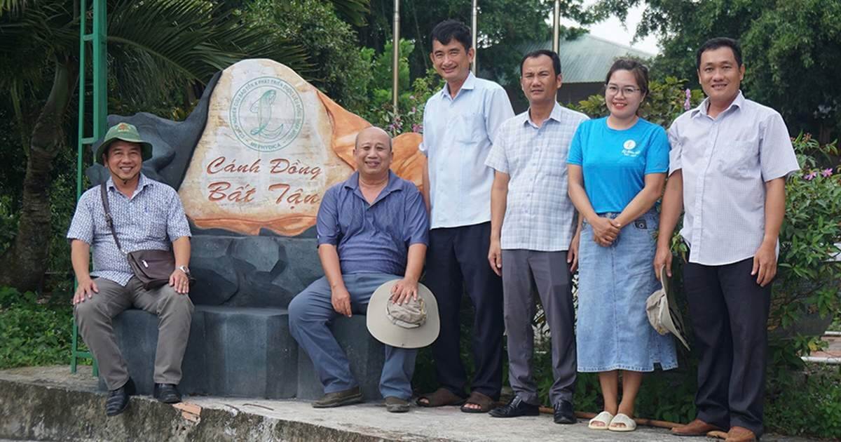 Mùi hương thuốc trên Cánh đồng bất tận