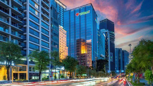 FE Credit trở lại đường đua, lợi nhuận cả năm của VPBank tăng vượt trội 85%
