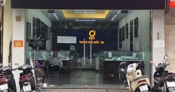 Đi mua vàng Tết, nhiều người nhìn thấy cảnh tượng rất lạ lùng