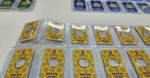 Giá vàng miếng SJC, vàng nhẫn bất ngờ hạ nhiệt