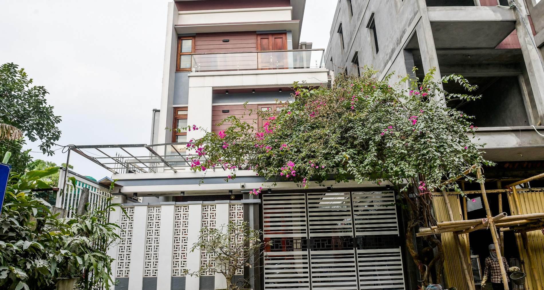 Cận cảnh ngôi nhà hiện đại của cầu thủ Nguyễn Xuân Son đang ở tại Nam Định 5 Cận cảnh ngôi nhà hiện đại của cầu thủ Nguyễn Xuân Son đang ở tại Nam Định