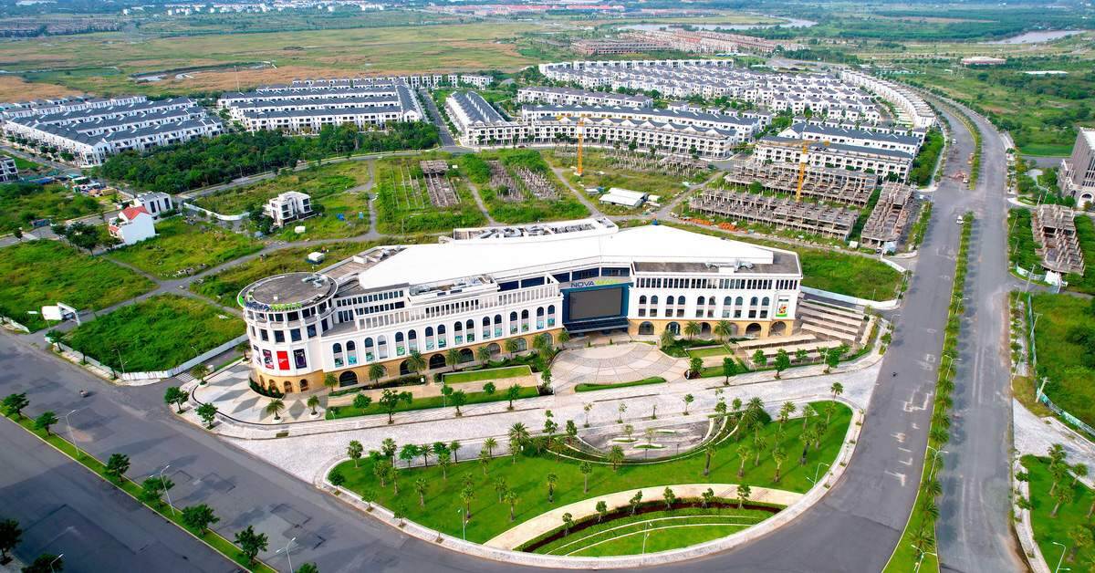 Năm Ất Tỵ, các đại gia địa ốc như Vinhomes, Novaland, Phát Đạt, Nam Long sẽ có gì?