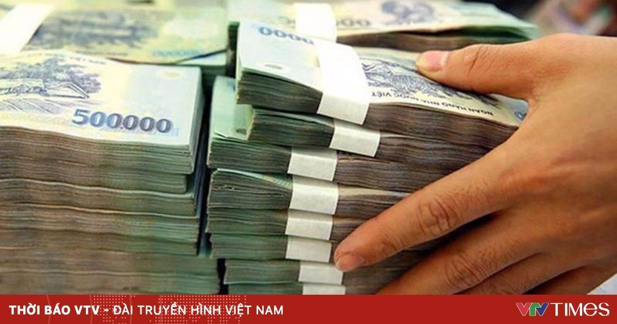 Thu ngân sách lần đầu vượt 2 triệu tỷ đồng