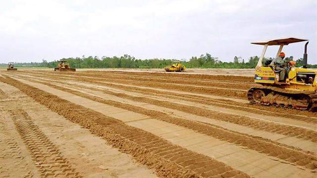 Cao tốc Châu Đốc – Cần Thơ – Sóc Trăng tiếp tục thiếu cát, dự án chậm tiến độ