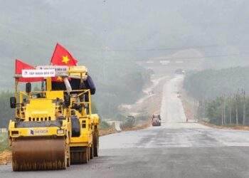 Không để xảy ra tình trạng "quân xanh, quân đỏ" khi đấu thầu dự án Gia Nghĩa – Chơn Thành và Ninh Bình - Hải Phòng
