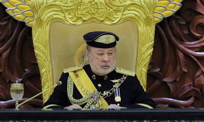 Malaysia’s billionaire king undergoes musculoskeletal pain treatment abroad