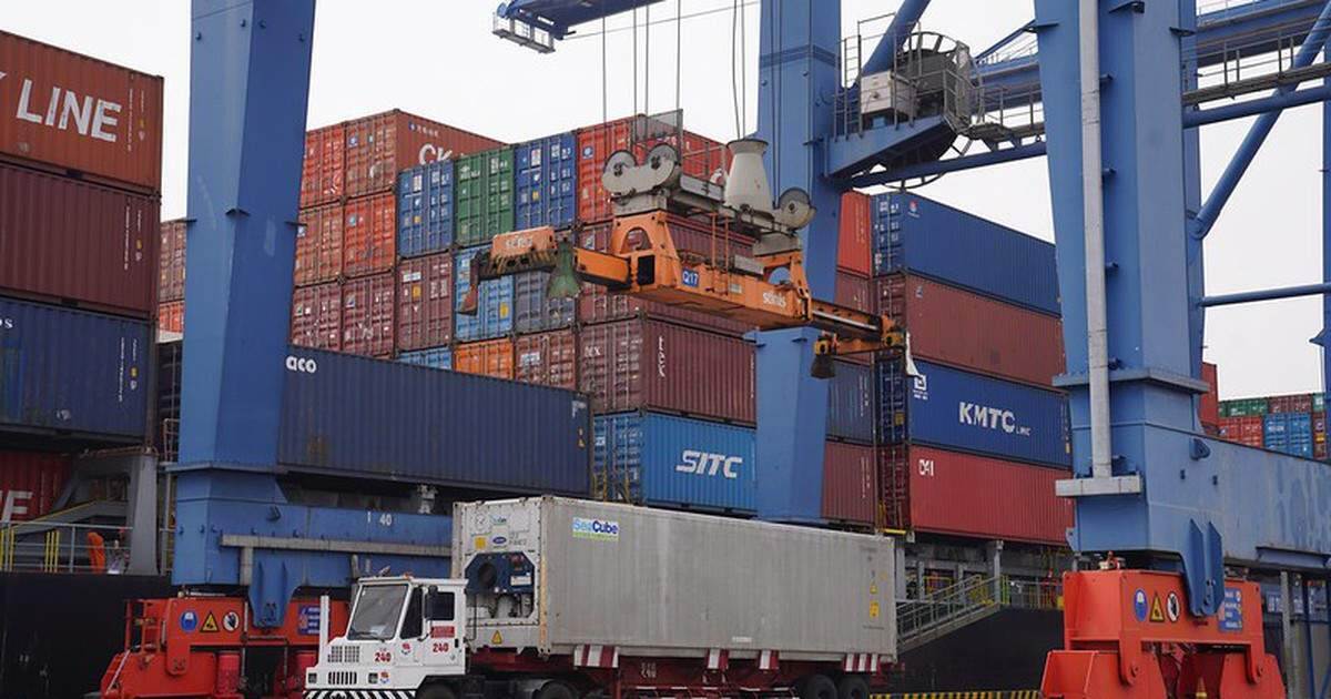 Nợ thuế gần 60 triệu đồng, bị tạm hoãn xuất cảnh ngay sau tết