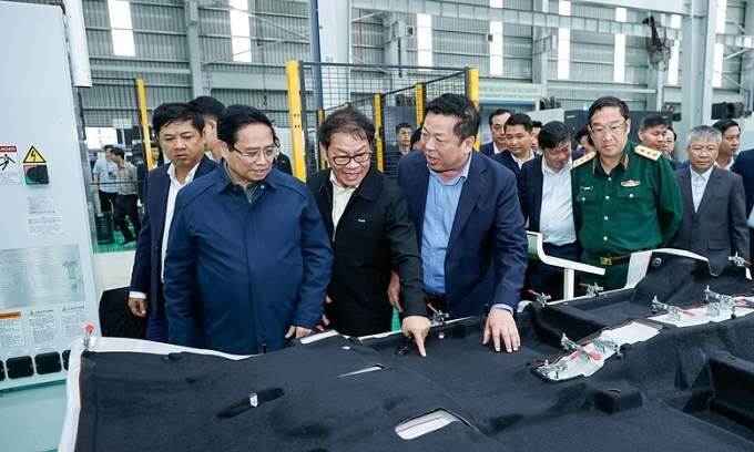 PM requests automaker Thaco to look into manufacturing high-speed trains