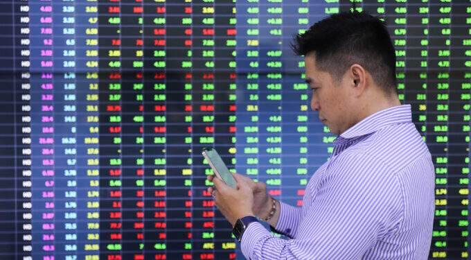 Stocks inch up - VnExpress International 1 Stocks inch up - VnExpress International
