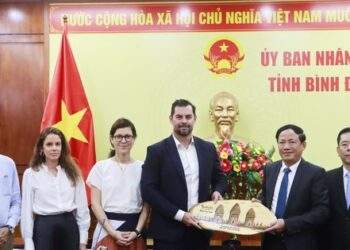 Tập đoàn Thuỵ Điển dự định đầu tư dự án tái chế sợi Polyester hơn 1 tỷ USD ở Bình Định