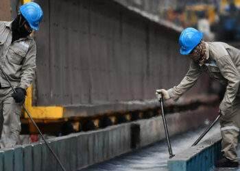 Thaco sẽ làm đường sắt đô thị, Hòa Phát đầu tư nhà máy sản xuất ray
