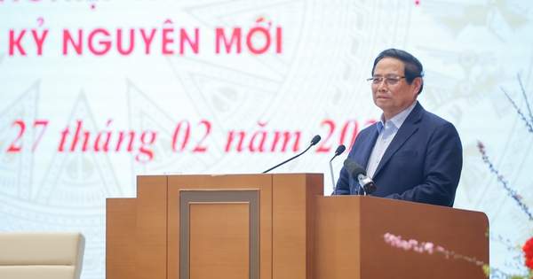 Thủ tướng nói vì sao muốn ngân hàng giảm lãi, "hy sinh một phần lợi ích" chia sẻ với người dân, doanh nghiệp?