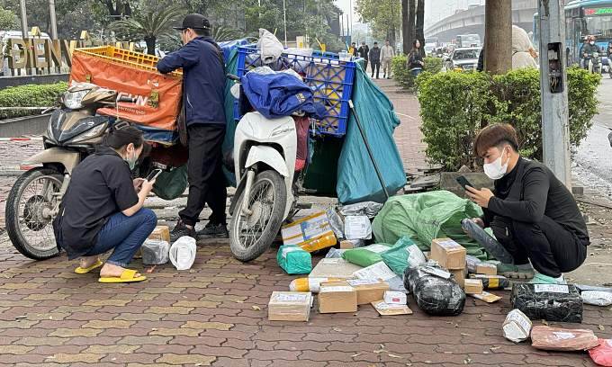 Vietnamese consumers spend $35M a day online shopping 8 Vietnamese consumers spend $35M a day online shopping