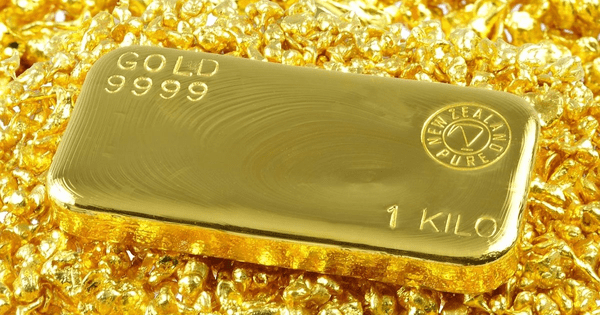 Tăng 11% kể từ đầu năm và 7 lần lập kỷ lục liên tiếp, vượt 2.900 USD, giá vàng liệu có tiếp tục tăng?