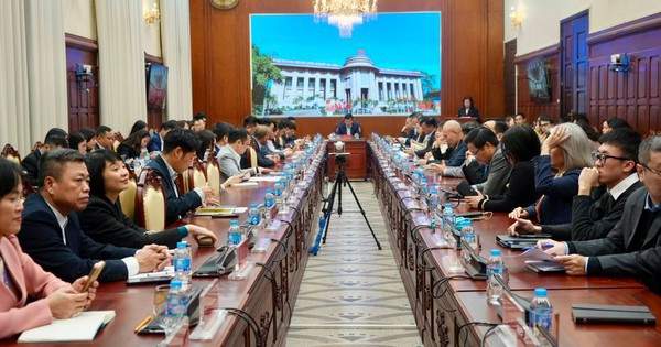 Lãnh đạo Agribank, Vietcombank, BIDV, Techcombank nói gì tại cuộc họp với NHNN về vấn đề lãi suất huy động?