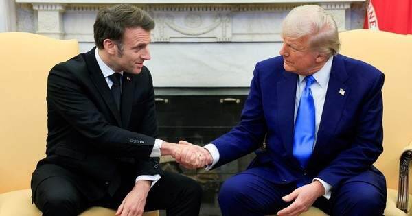 Nhà Trắng giải thích về vết bầm tím trên tay Tổng thống Trump