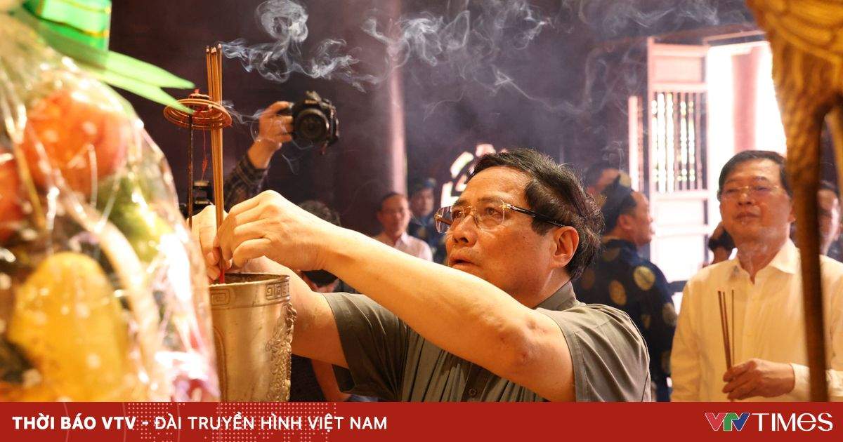 Thủ tướng Phạm Minh Chính dâng hương Bảo tàng vua Quang Trung
