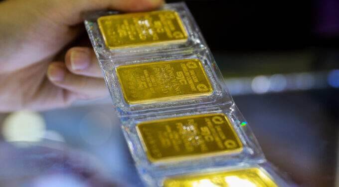 Gold bar reaches new record