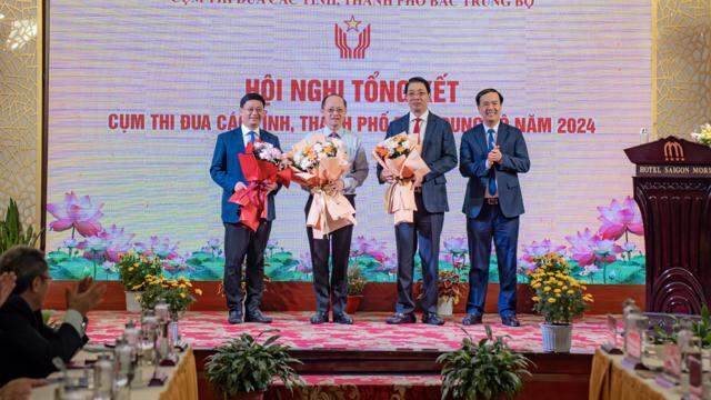 Huế và Thanh Hoá được đề nghị tặng Cờ thi đua và Bằng khen của Chính phủ