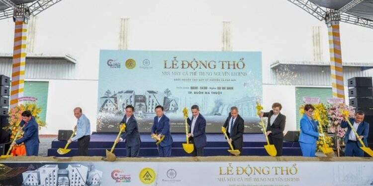 Trung Nguyên động thổ nhà máy cà phê lớn nhất Đông Nam Á 1 Trung Nguyên động thổ nhà máy cà phê lớn nhất Đông Nam Á