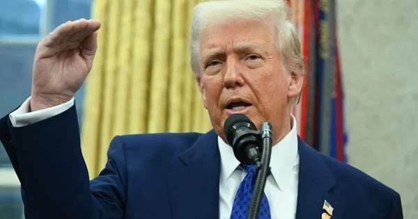 Tổng thống Donald Trump và những chính sách kinh tế khiến thế giới “toát mồ hôi”