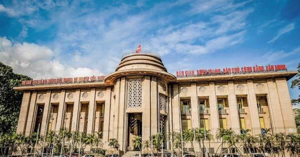 Bơm thanh khoản dài hạn hơn, liên tục giảm lãi suất tín phiếu