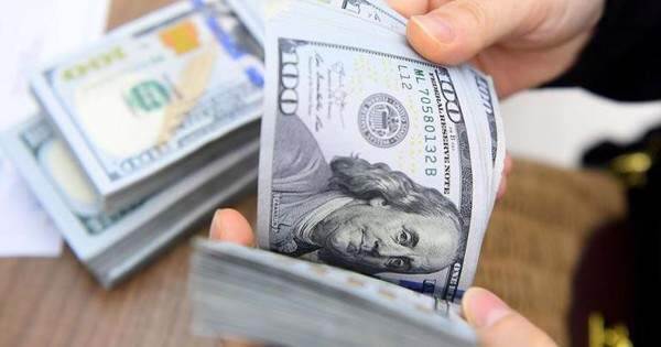 USD ngân hàng diễn biến trái chiều, USD tự do tăng